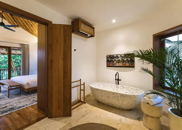 Ahura 5br Oceanview In Bingin