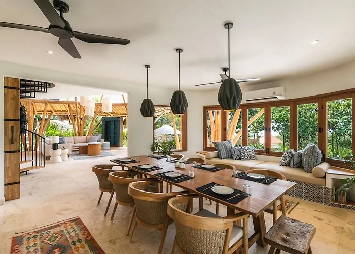 Ahura 5br Oceanview In Bingin